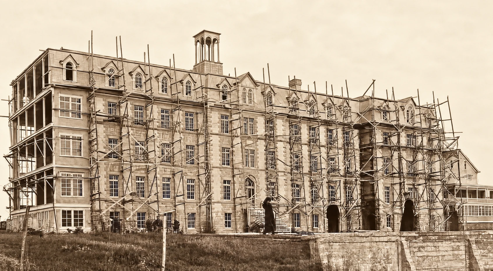 La segunda universidad en construcción en 1920